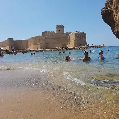 Le Castella Vista Mare Trilocale Holiday home